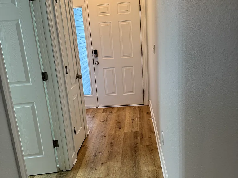820 SW Peach Tree Ln — Photo 25