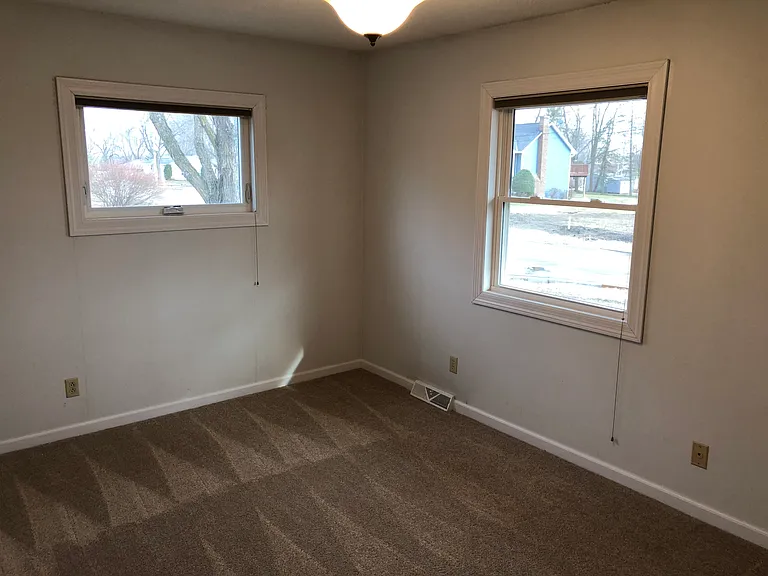 4900 Independence St — Photo 32