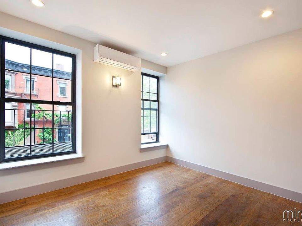 2nd image of 656 Hancock St APT 1B