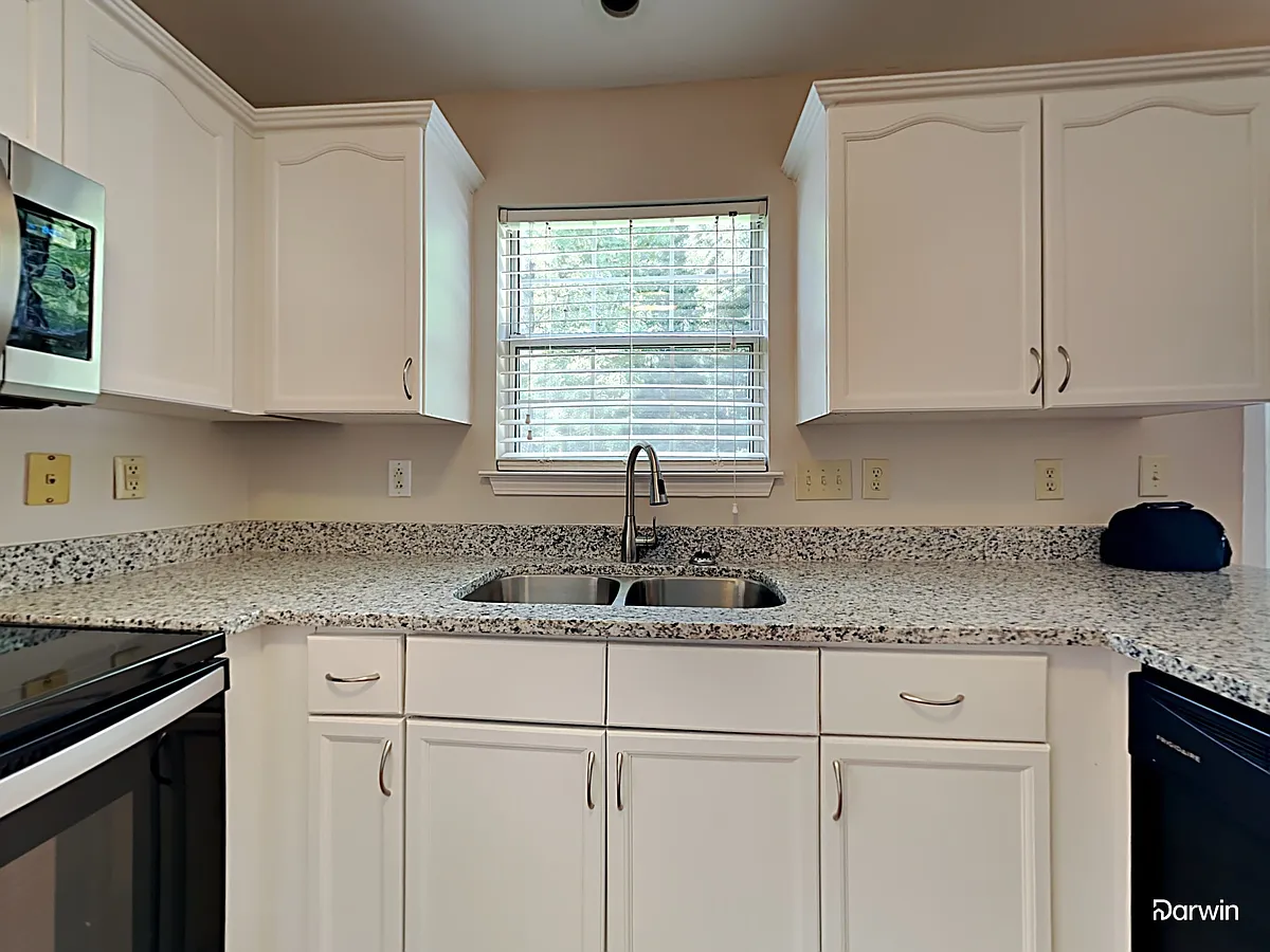 Building Photo - 3411 Mayhurst Dr