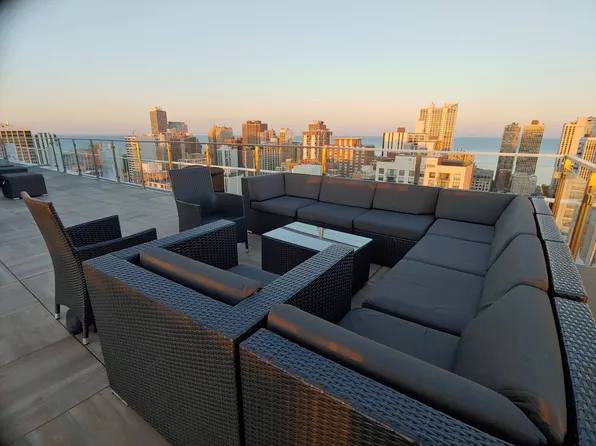 1255 N Sandburg Ter Unit 711, Chicago, IL 60610