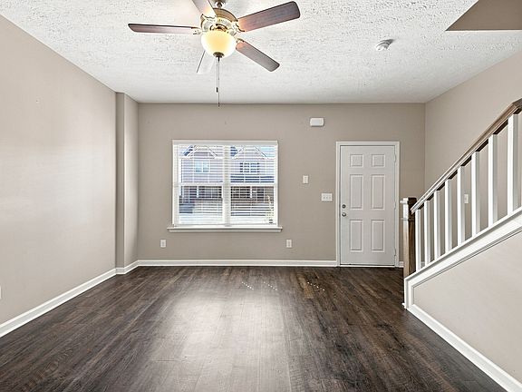 3rd image of 4111 Saddlecreek Way