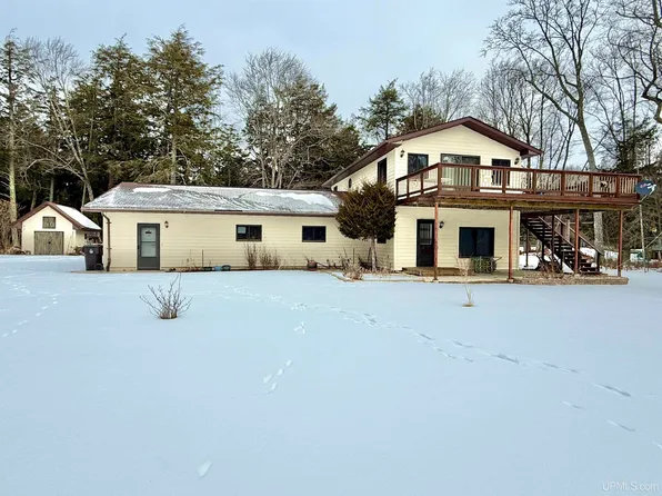 10917 Mirons 16.8 Ln, Rapid River, MI 49878