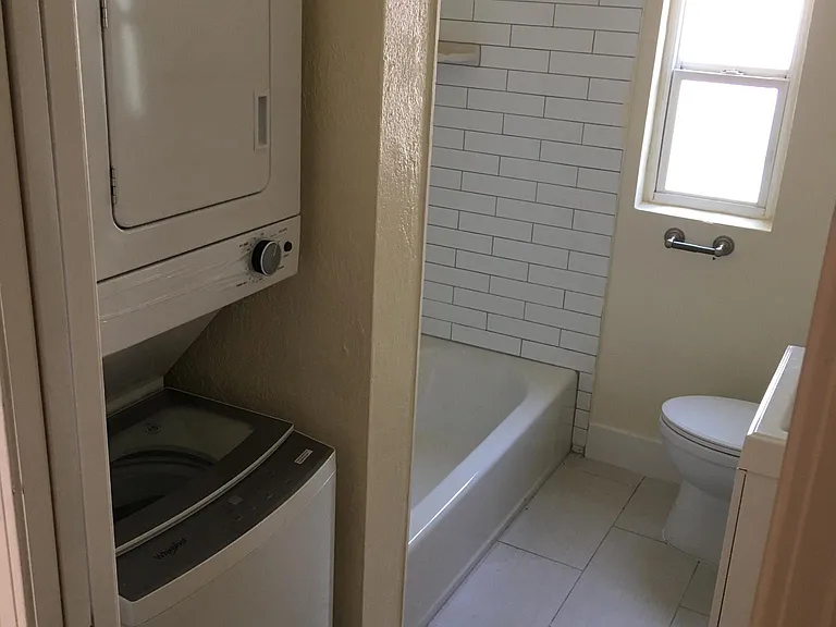 4015 W Azeele St #2 — Photo 4