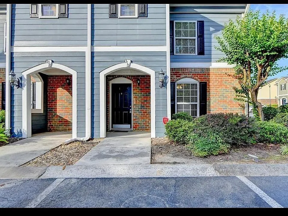 810 Summer Pl