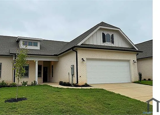 311 Cornstalk Cir — Photo 2