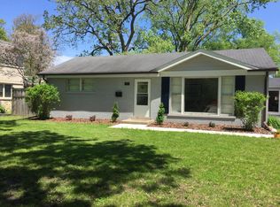 535 Harms Rd, Glenview, IL 60025