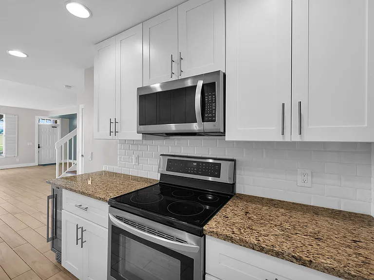 228 Murray Ct — Photo 10