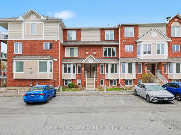 1607 Locksley Ln, Ottawa, ON K1J 1B6