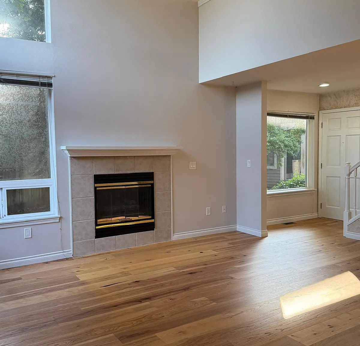 11619 NE 90th St — Photo 3
