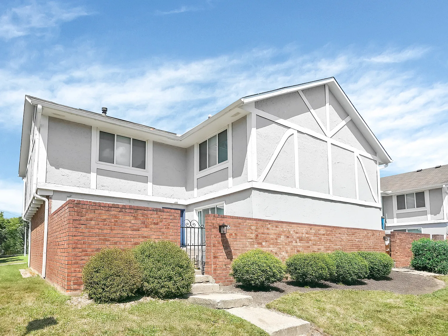 Carnaby Village Townhomes — Photo 2