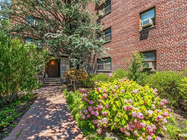3081 Edwin Ave APT 3G, Fort Lee, NJ 07024