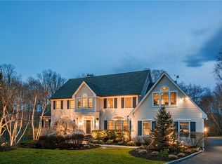 6 Pioneer Trl, Armonk, NY 10504