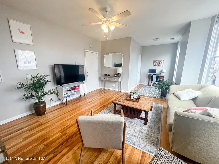 1514 N. Honore St./1500 N. Elk Grove — Photo 3