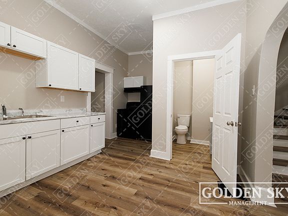 4th image of 427 S Mound St