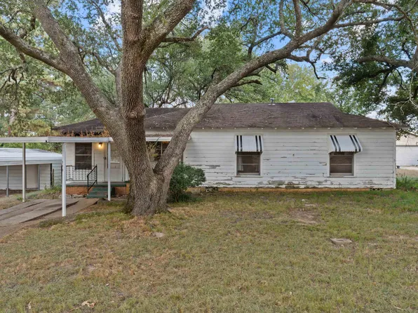 110 N Mimosa St, Ore City, TX 75683
