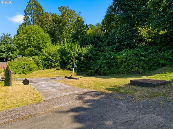 836 33rd St, Astoria, OR 97103