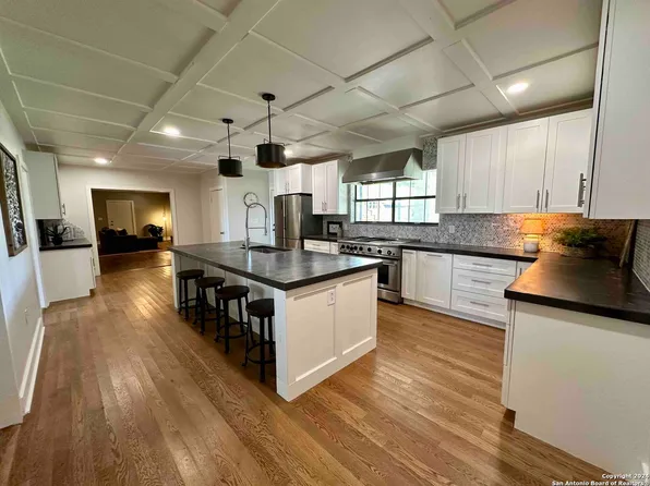 4085 Interstate 35, Lytle, TX 78052