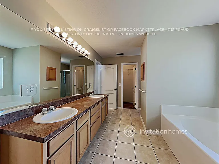 1266 N Ridge Blvd — Photo 21