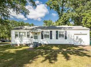 1239 Darr Dr, Saint Louis, MO 63137