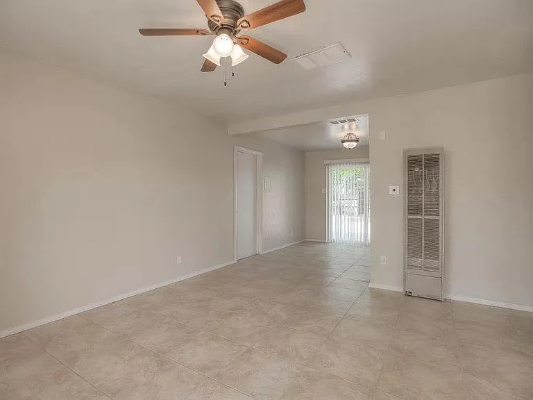 1125 Carlos Rey Cir SW — Photo 7