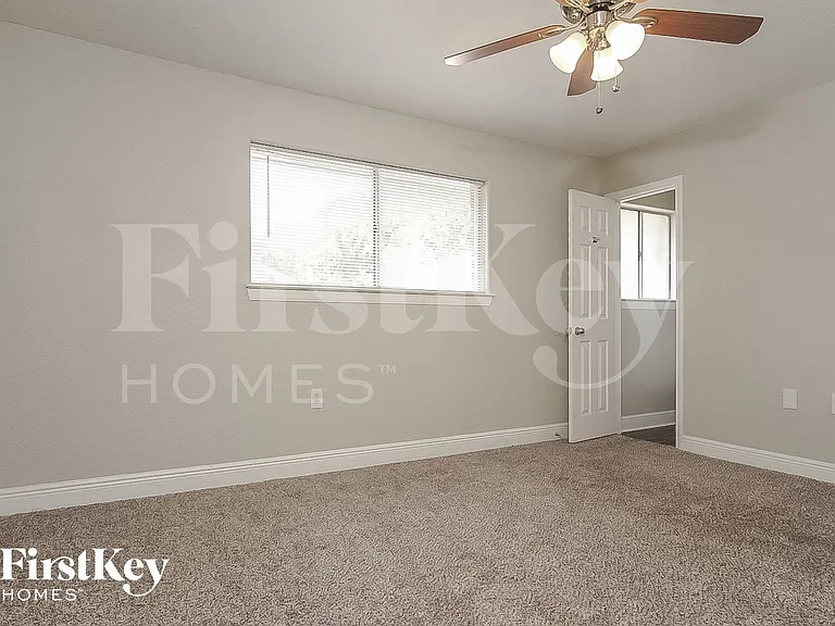 7714 Dawnridge Dr — Photo 11