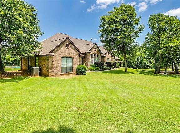 2nd image of 7613 Woodland Dr