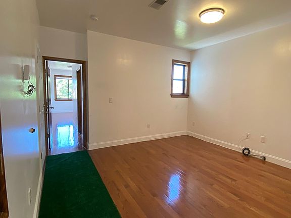 3rd image of 1033 Mount Vernon St #2