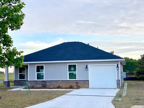 130 Cottage Ln, Atmore, AL 36502