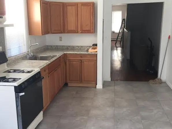 430 Chambers Ave, Camden, NJ 08103