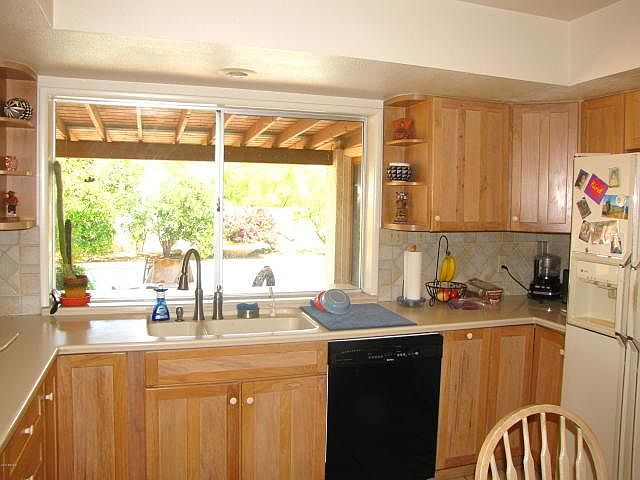 2nd image of 5430 E Royal Palm Rd