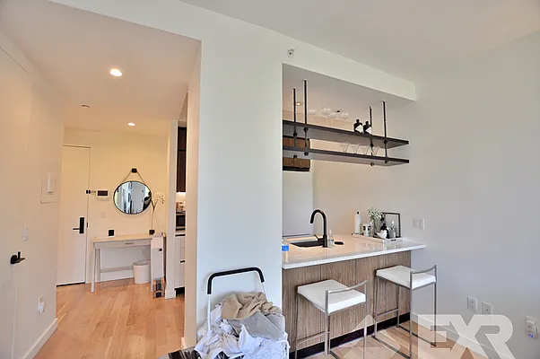 Rented by EXR | media 14