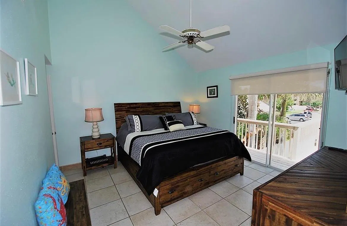 112 E Cora Lee Dr — Photo 3