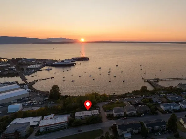 Island View Apartments