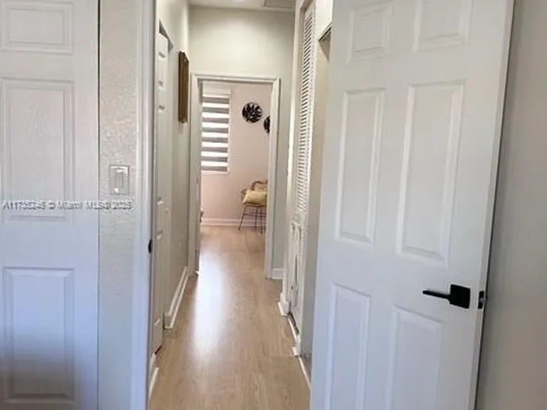3208 SE 5th Ct — Photo 17