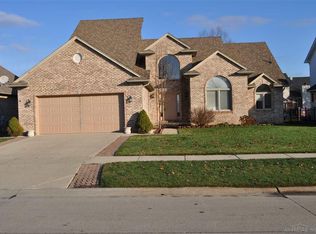 51214 Shadow Ridge Dr, Macomb, MI 48042