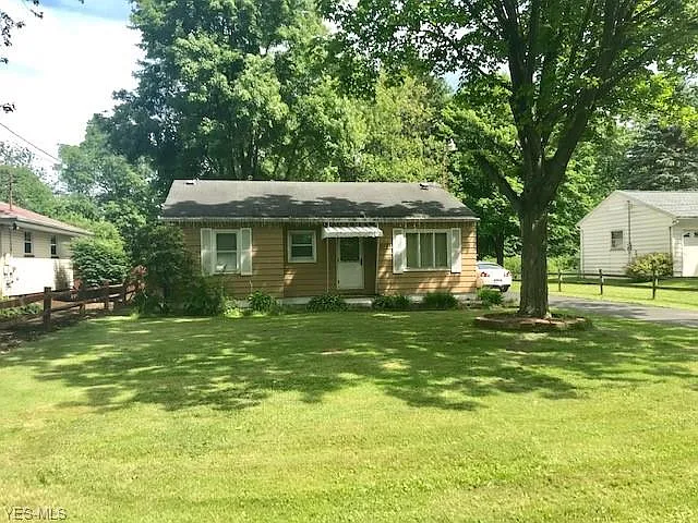 2771 Hilda St SE photo 1
