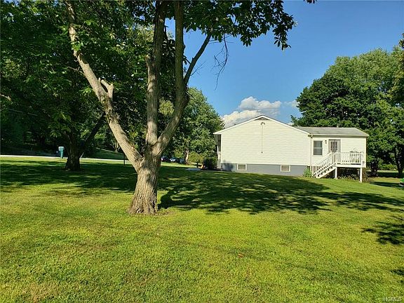 3rd image of 9 McNamara Dr