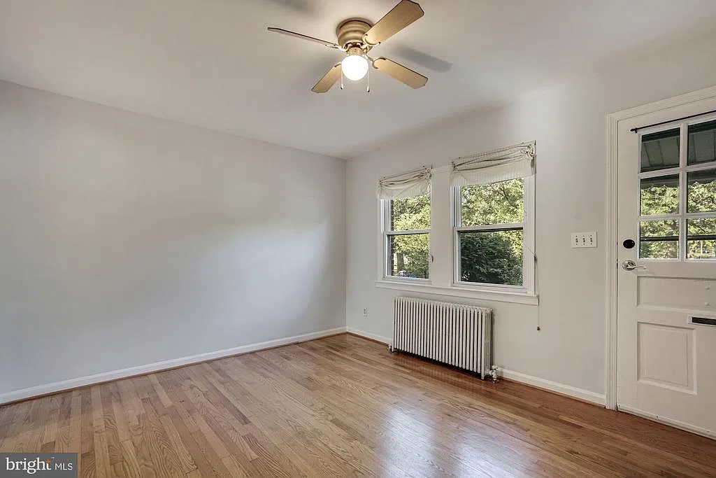 2 bed, 864 sqft, $3,650 — Photo 2
