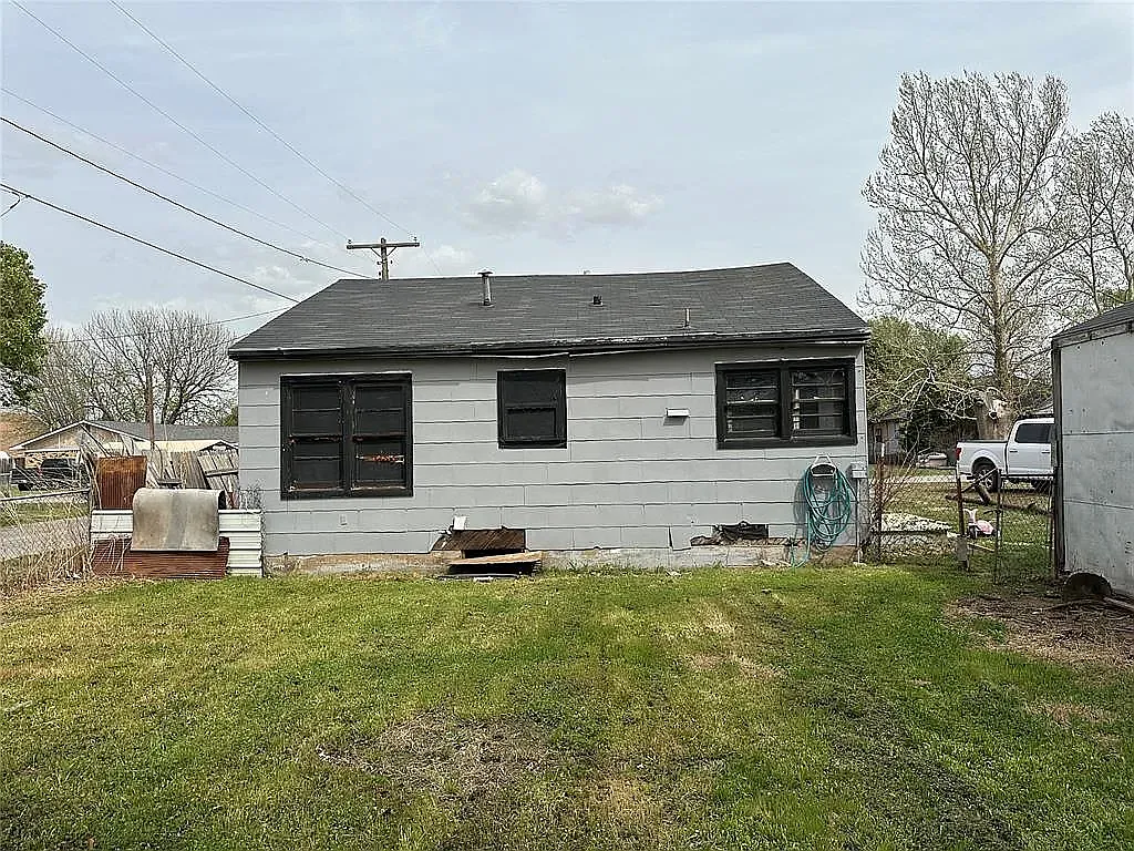 Building Photo - 315 N Hardin Ave
