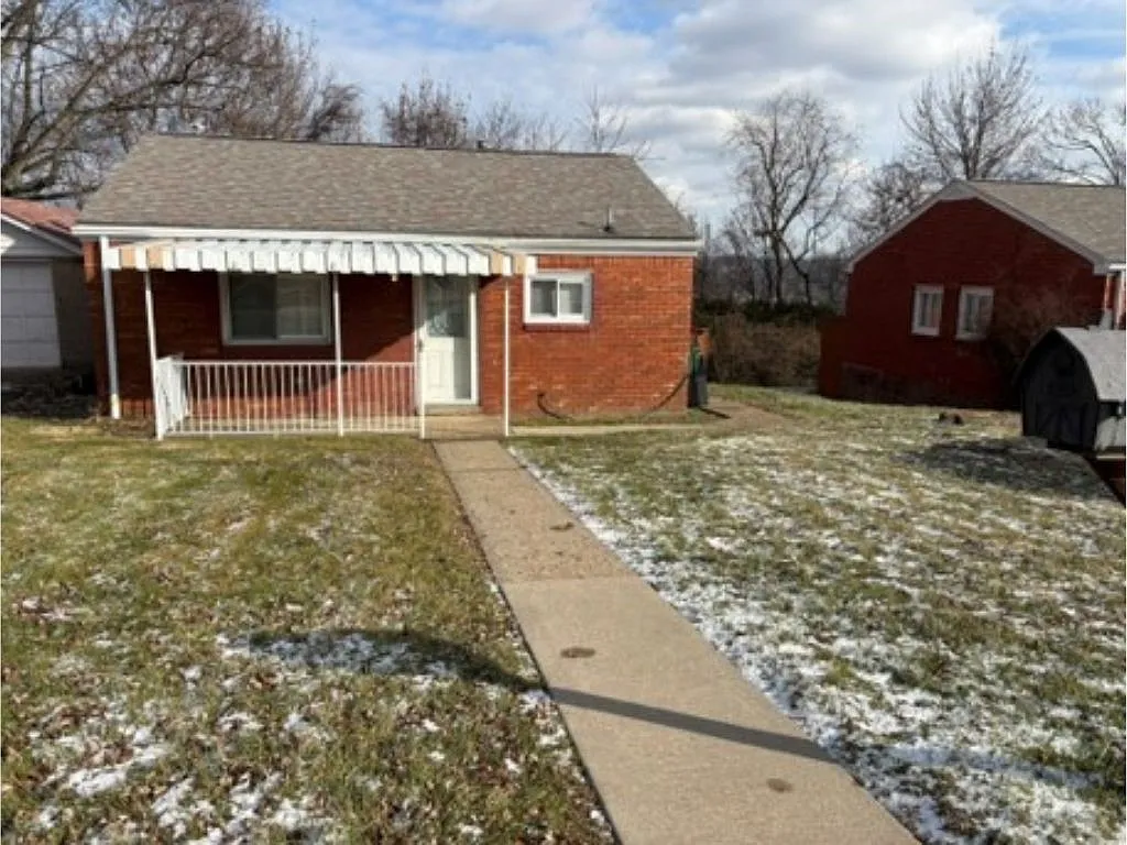 106 Delrose Dr photo 1