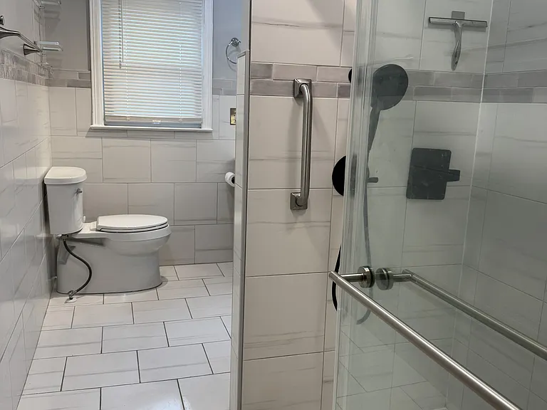 808 Berkeley St — Photo 11
