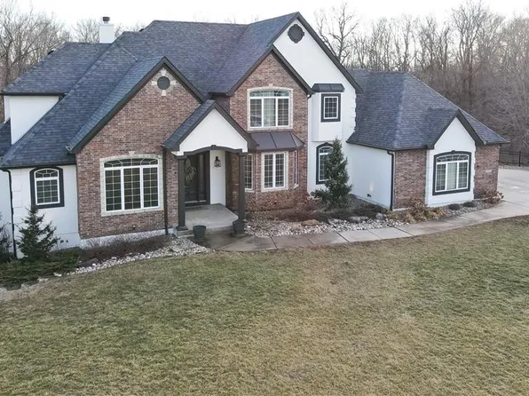 4210 SE Willow Ridge Ct, Blue Springs, MO 64014