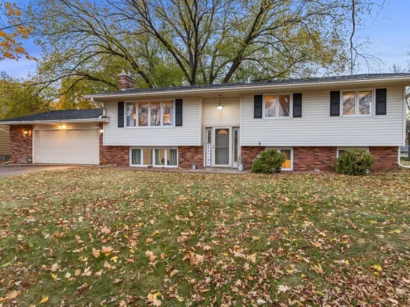 2000 Tamarack Ln, Burnsville, MN 55337