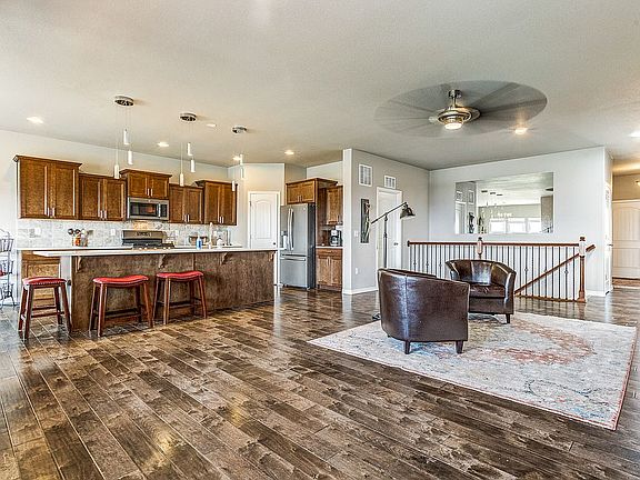 Large gourmet kitchen