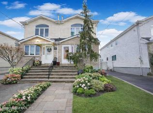 60 Pond St, Staten Island, NY 10309