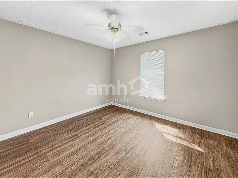 1300 Wilkes Crest Dr — Photo 15
