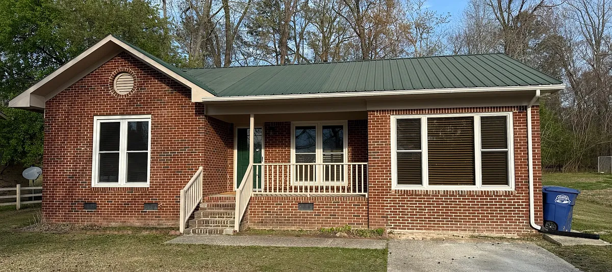 Building Photo - 110 Dunlow Dr