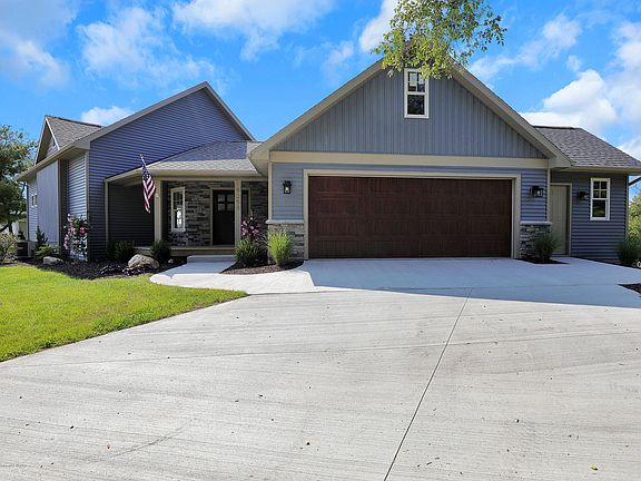 2nd image of 9258 Oakdale Dr