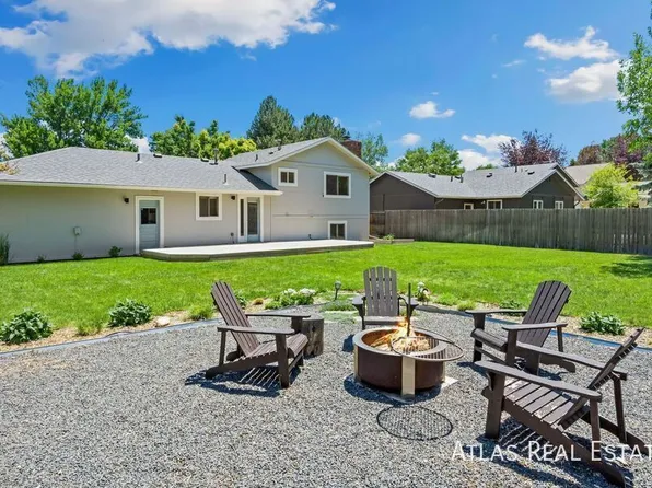 3243 Pepperwood Ln, Fort Collins, CO 80525